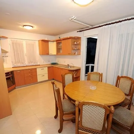 Andrea - Two Bedroom Apartment