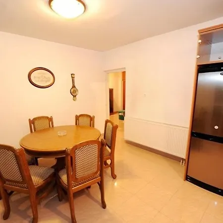 Andrea - Two Bedroom Apartment